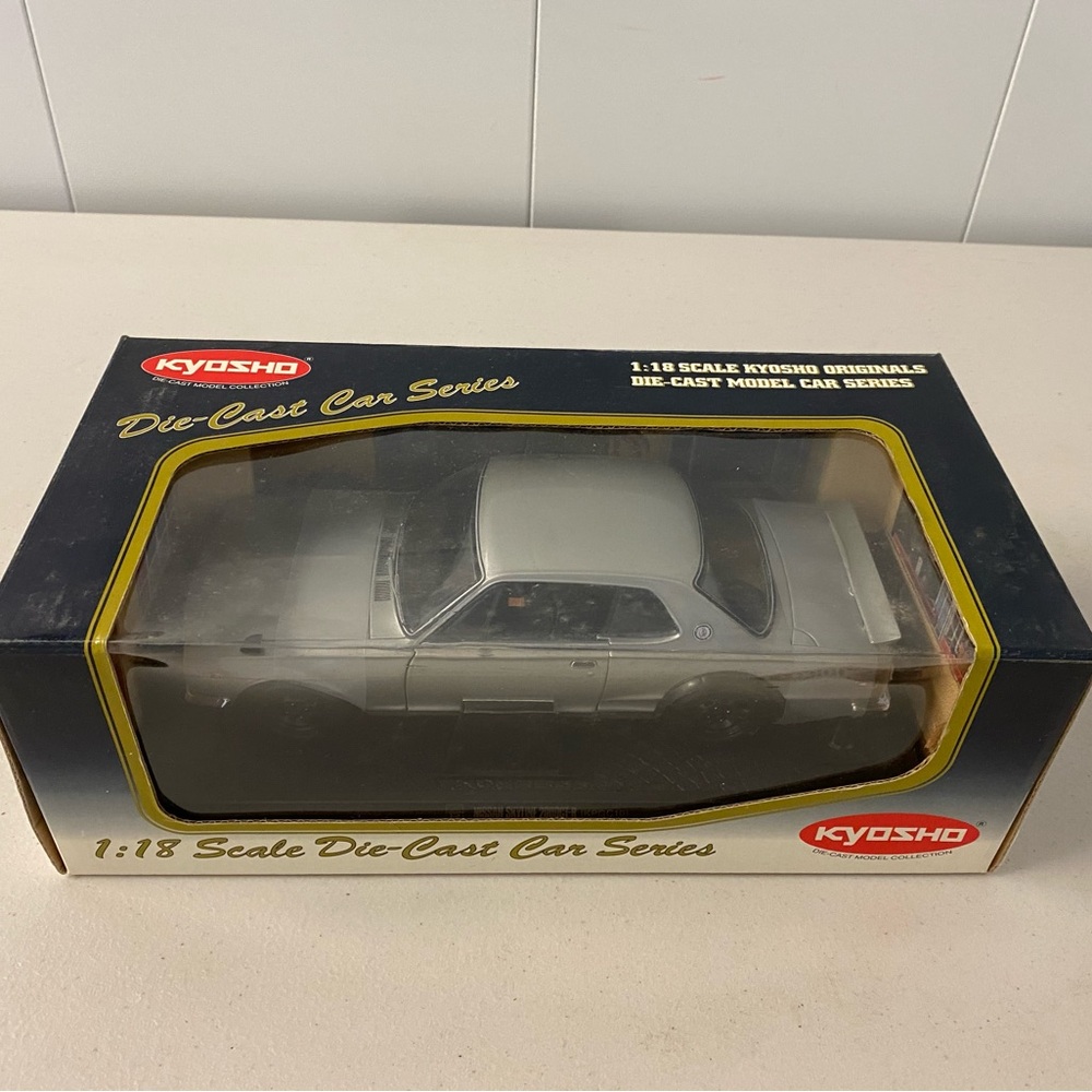 KYOSHO 1:18 Nissan Skyline 2000GT-R - New in Box